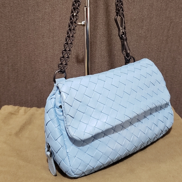 ❗SOLD❗5️⃣9️⃣0️⃣Auth Intrecciato Small Chain - Picture 2 of 15